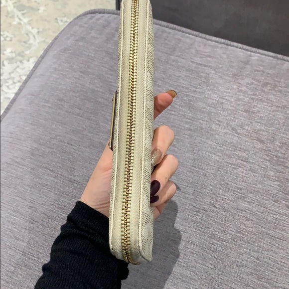 Real Michael Kors Walet - Picture 10 of 11